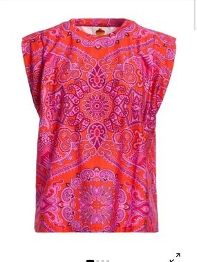 NWT Farm Rio Vibrant Red and Pink Paisley Top